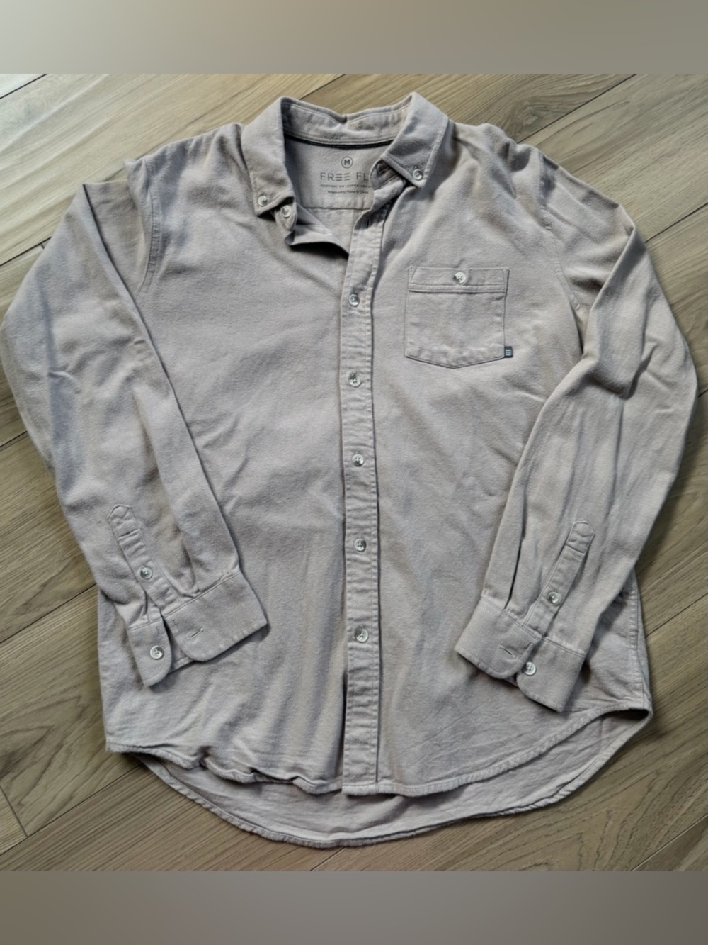 Free Fly Men’s Long-Sleeve Button-Down Shirt in Taupe Bamboo Blend Pocket M